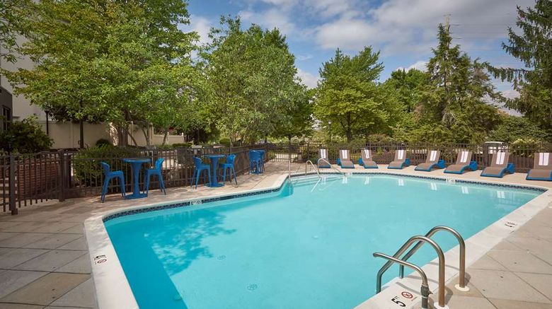 <b>Hampton Inn Harrisburg West Pool</b>. Images powered by <a href="https://iceportal.shijigroup.com/" title="IcePortal" target="_blank">IcePortal</a>.
