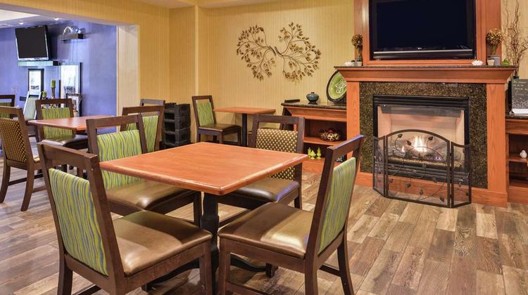 Hampton Inn Harrisonburg South Lobby