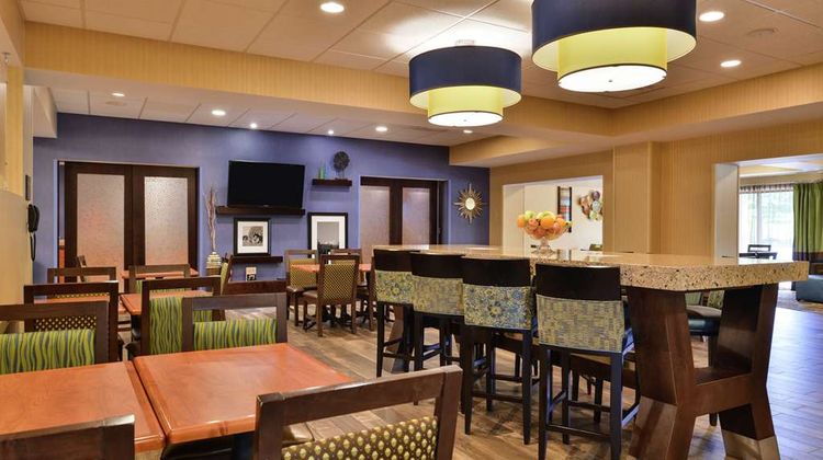 Hampton Inn Harrisonburg South Lobby