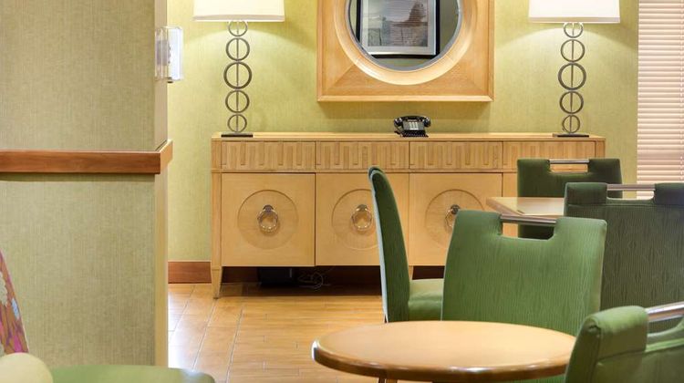 Hampton Inn Harrisonburg - University Lobby