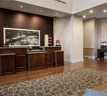 Hampton Inn & Suites Miami South Lobby