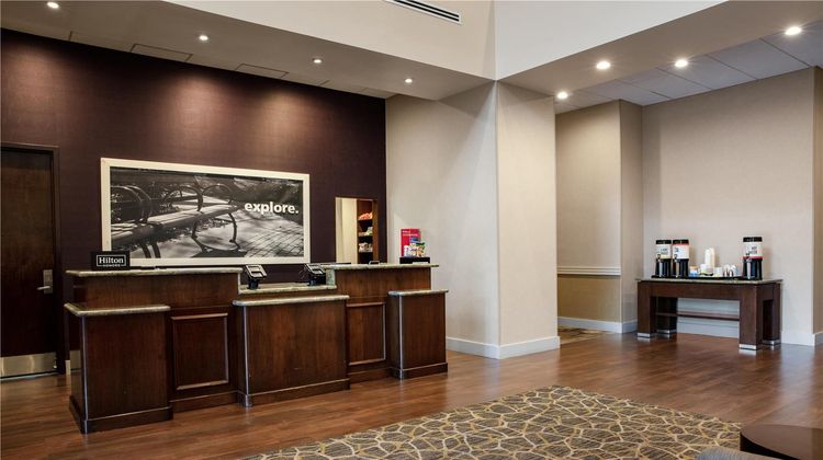 Hampton Inn & Suites Miami South Lobby