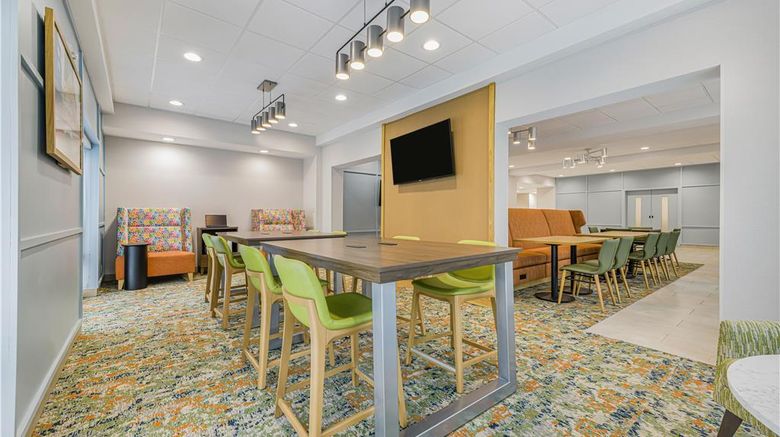 <b>Hampton Inn Huntsville-Arsenal/South Lobby</b>. Images powered by <a href="https://iceportal.shijigroup.com/" title="IcePortal" target="_blank">IcePortal</a>.