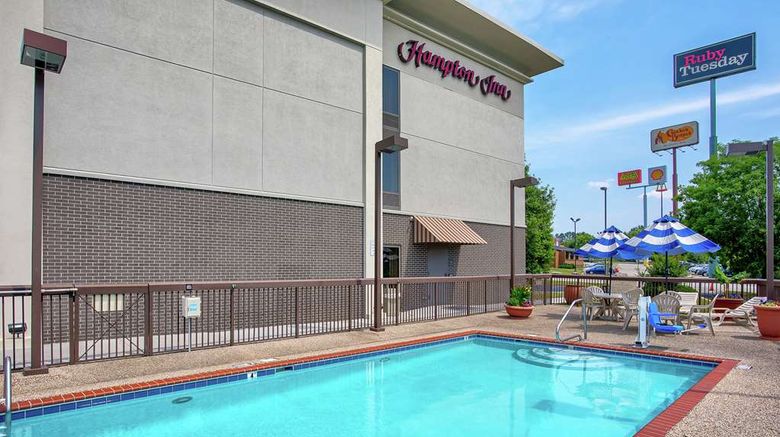 <b>Hampton Inn Cullman Pool</b>. Images powered by <a href="https://iceportal.shijigroup.com/" title="IcePortal" target="_blank">IcePortal</a>.