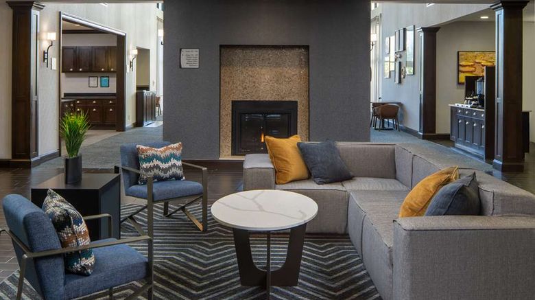 <b>Homewood Suites Huntsville Downtown Lobby</b>. Images powered by <a href="https://iceportal.shijigroup.com/" title="IcePortal" target="_blank">IcePortal</a>.