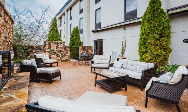 Hampton Inn Madison Exterior