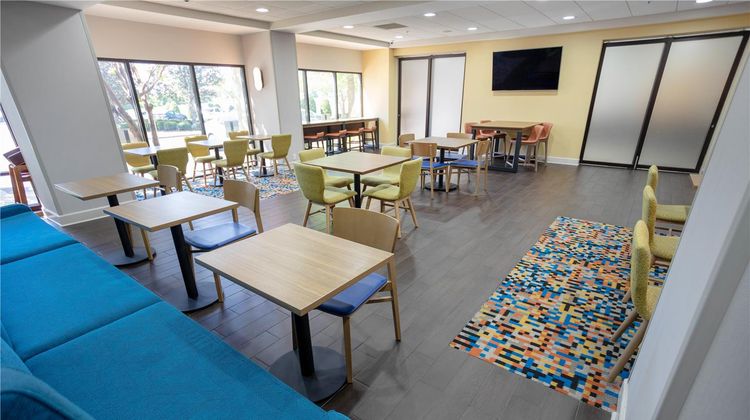 Hampton Inn Madison Restaurant