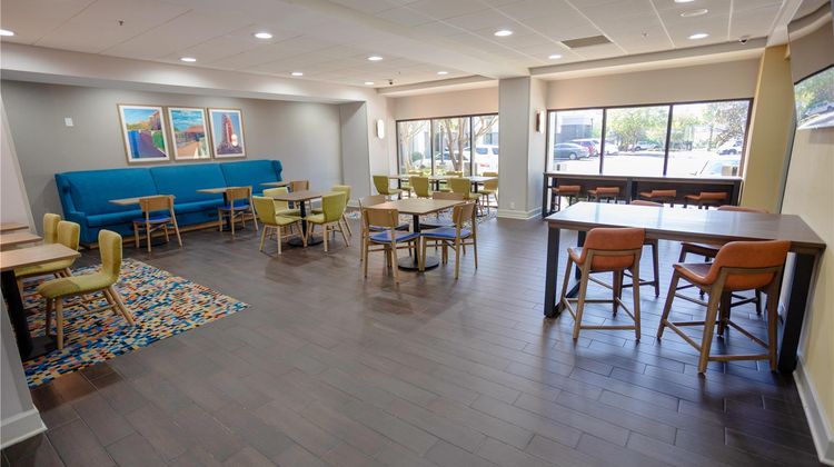 Hampton Inn Madison Restaurant