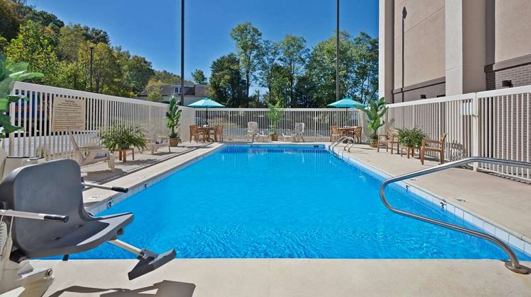 Hampton Inn Huntington/Barboursville Pool