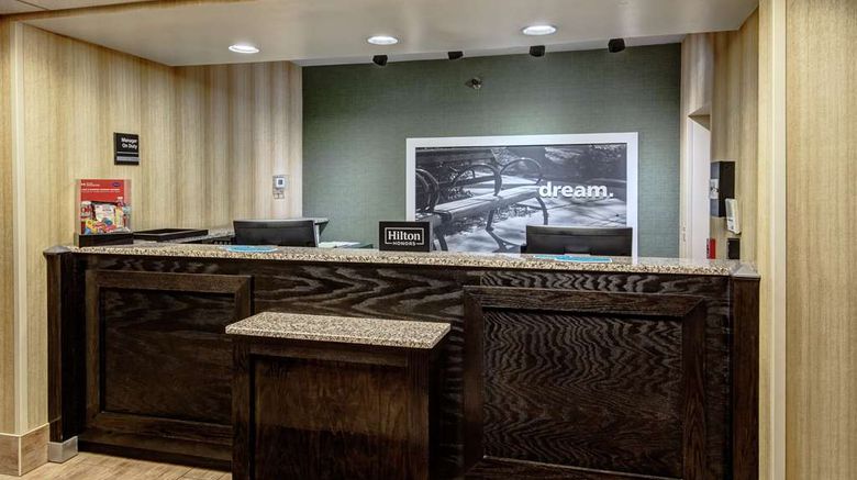 <b>Hampton Inn Ashland Lobby</b>. Images powered by <a href="https://iceportal.shijigroup.com/" title="IcePortal" target="_blank">IcePortal</a>.