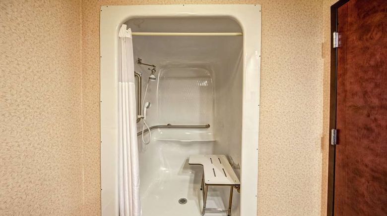 <b>Hampton Inn Ashland Room</b>. Images powered by <a href="https://iceportal.shijigroup.com/" title="IcePortal" target="_blank">IcePortal</a>.