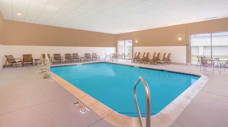 <b>Hampton Inn Terre Haute Pool</b>. Images powered by <a href="https://iceportal.shijigroup.com/" title="IcePortal" target="_blank">IcePortal</a>.