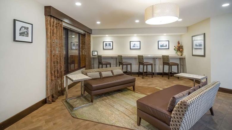 <b>Hampton Inn Terre Haute Lobby</b>. Images powered by <a href="https://iceportal.shijigroup.com/" title="IcePortal" target="_blank">IcePortal</a>.