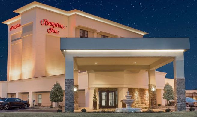 Hampton Inn Terre Haute Exterior