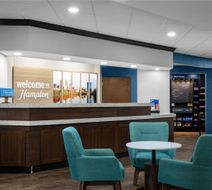 Hampton Inn Terre Haute Lobby