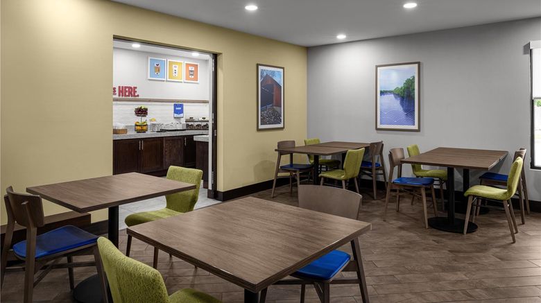 <b>Hampton Inn Terre Haute Restaurant</b>. Images powered by <a href="https://iceportal.shijigroup.com/" title="IcePortal" target="_blank">IcePortal</a>.