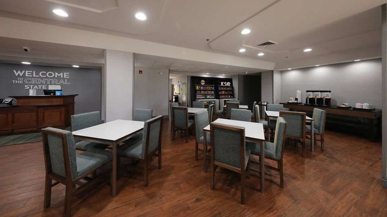 <b>Hampton Inn Hutchinson Restaurant</b>. Images powered by <a href="https://iceportal.shijigroup.com/" title="IcePortal" target="_blank">IcePortal</a>.
