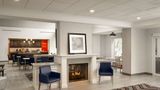 Hampton Inn & Suites Cape Cod/W Yarmouth Lobby