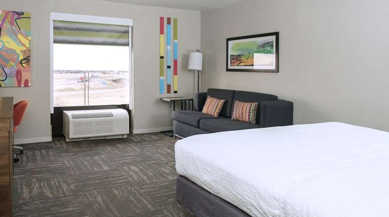 <b>Hampton Inn Hays-North of I-70 Room</b>. Images powered by <a href="https://iceportal.shijigroup.com/" title="IcePortal" target="_blank">IcePortal</a>.