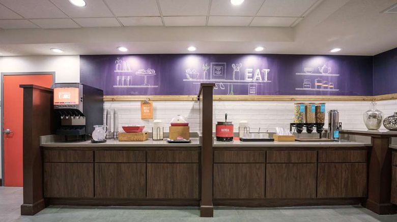 <b>Hampton Inn Hays-North of I-70 Restaurant</b>. Images powered by <a href="https://iceportal.shijigroup.com/" title="IcePortal" target="_blank">IcePortal</a>.