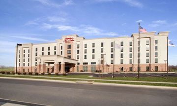 Hampton Inn & Suites - Charles Town