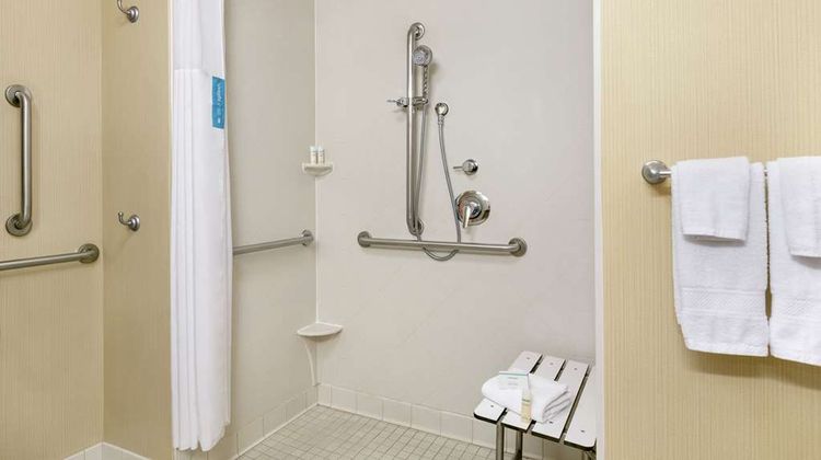 Hampton Inn & Suites - Charles Town Room