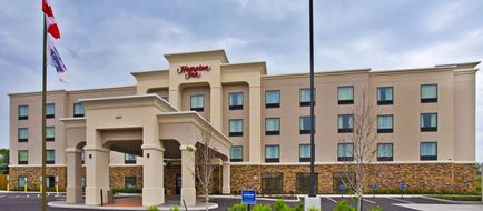 Hampton Inn & Suites Niagara Falls/Arpt Exterior