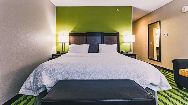Hampton Inn & Suites Niagara Falls/Arpt Room