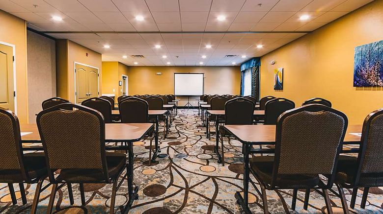 <b>Hampton Inn & Suites Niagara Falls/Arpt Meeting</b>. Images powered by <a href="https://iceportal.shijigroup.com/" title="IcePortal" target="_blank">IcePortal</a>.