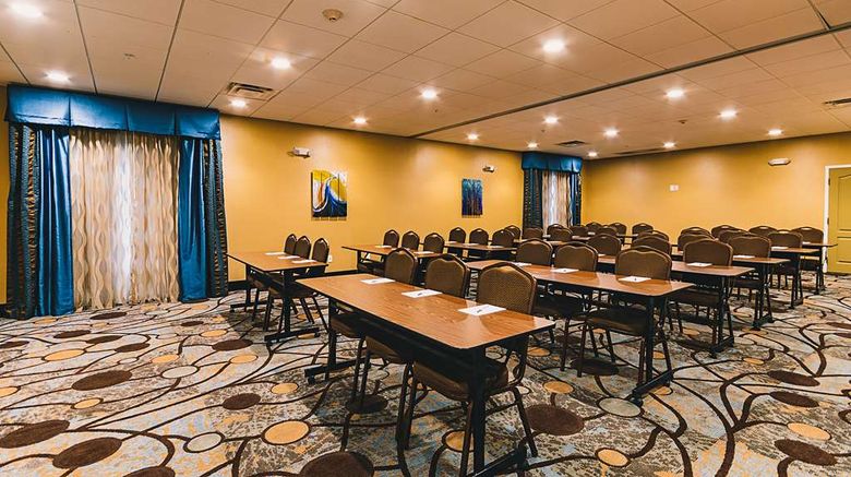 <b>Hampton Inn & Suites Niagara Falls/Arpt Meeting</b>. Images powered by <a href="https://iceportal.shijigroup.com/" title="IcePortal" target="_blank">IcePortal</a>.