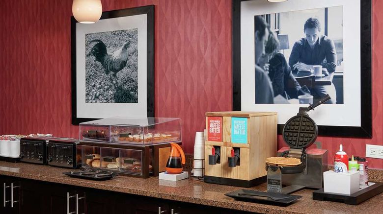 <b>Hampton Inn Niagara Falls NY Restaurant</b>. Images powered by <a href="https://iceportal.shijigroup.com/" title="IcePortal" target="_blank">IcePortal</a>.