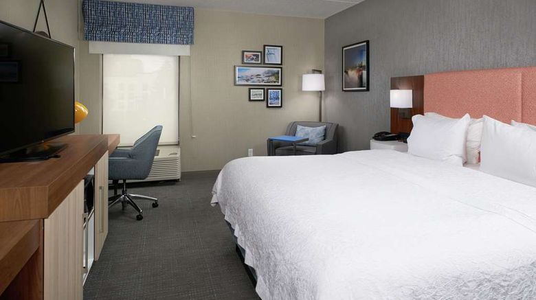 <b>Hampton Inn Niagara Falls NY Room</b>. Images powered by <a href="https://iceportal.shijigroup.com/" title="IcePortal" target="_blank">IcePortal</a>.