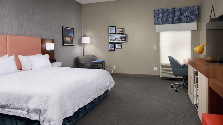 <b>Hampton Inn Niagara Falls NY Room</b>. Images powered by <a href="https://iceportal.shijigroup.com/" title="IcePortal" target="_blank">IcePortal</a>.