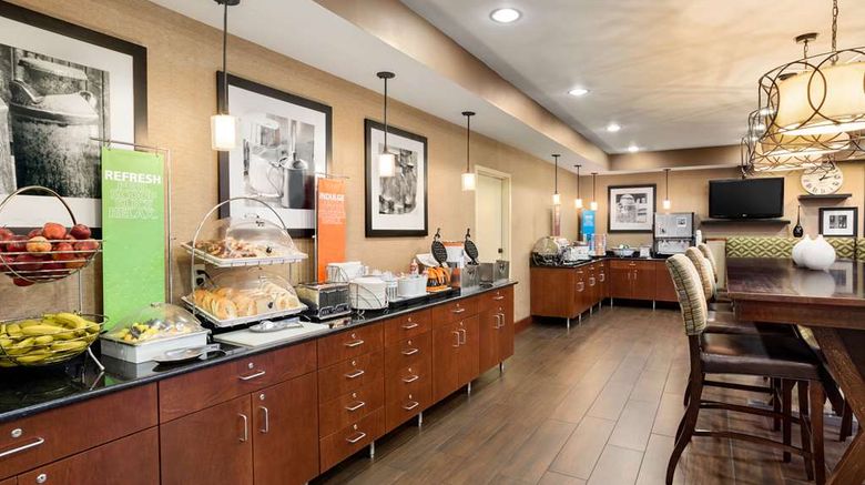 <b>Hampton Inn Wichita-East Restaurant</b>. Images powered by <a href="https://iceportal.shijigroup.com/" title="IcePortal" target="_blank">IcePortal</a>.