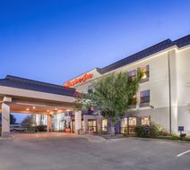 Hampton Inn Wichita-East Exterior