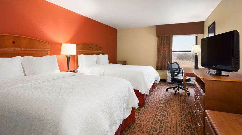 <b>Hampton Inn Wichita-East Room</b>. Images powered by <a href="https://iceportal.shijigroup.com/" title="IcePortal" target="_blank">IcePortal</a>.
