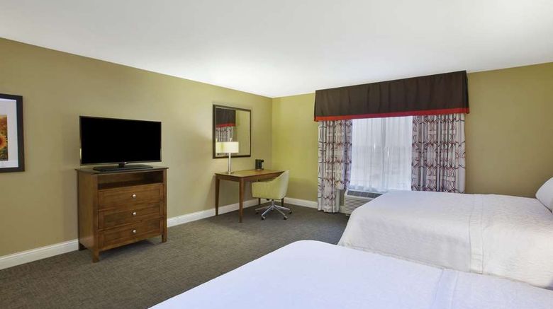 <b>Hampton Inn & Stes Wichita-Northeast Room</b>. Images powered by <a href="https://iceportal.shijigroup.com/" title="IcePortal" target="_blank">IcePortal</a>.