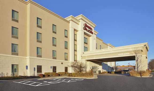 Hampton Inn & Stes Wichita-Northeast Exterior