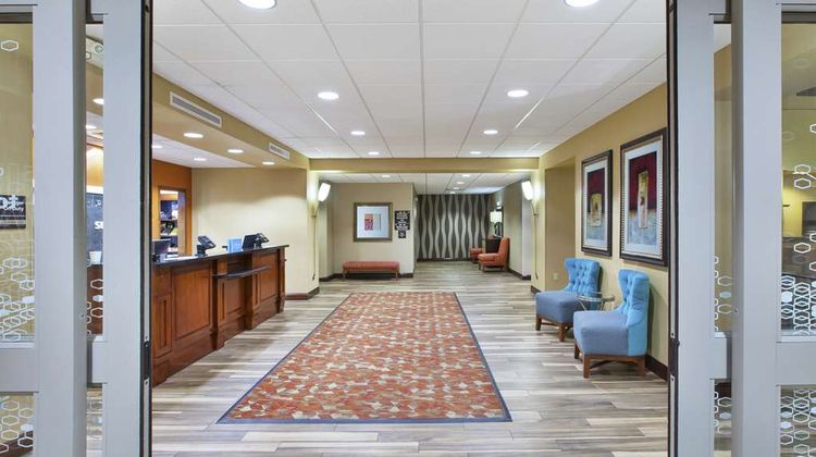 Hampton Inn & Stes Wichita-Northeast Lobby