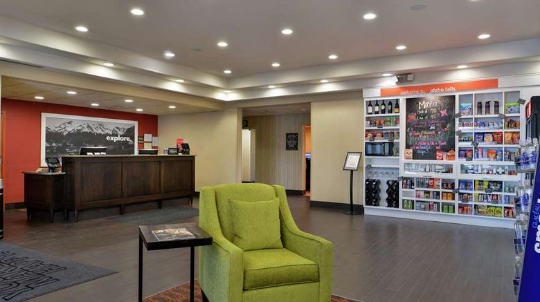 <b>Hampton Inn Idaho Falls Airport Lobby</b>. Images powered by <a href="https://iceportal.shijigroup.com/" title="IcePortal" target="_blank">IcePortal</a>.