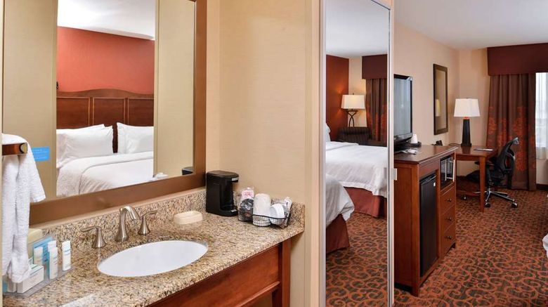 <b>Hampton Inn Idaho Falls Airport Room</b>. Images powered by <a href="https://iceportal.shijigroup.com/" title="IcePortal" target="_blank">IcePortal</a>.