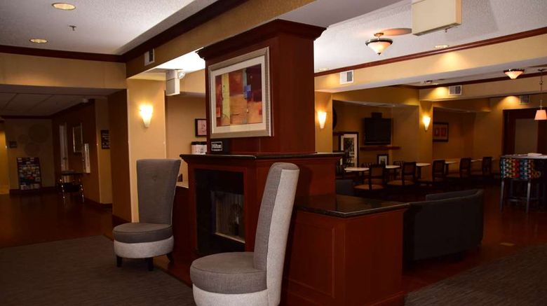 <b>Hampton Inn Lobby</b>. Images powered by <a href="https://iceportal.shijigroup.com/" title="IcePortal" target="_blank">IcePortal</a>.