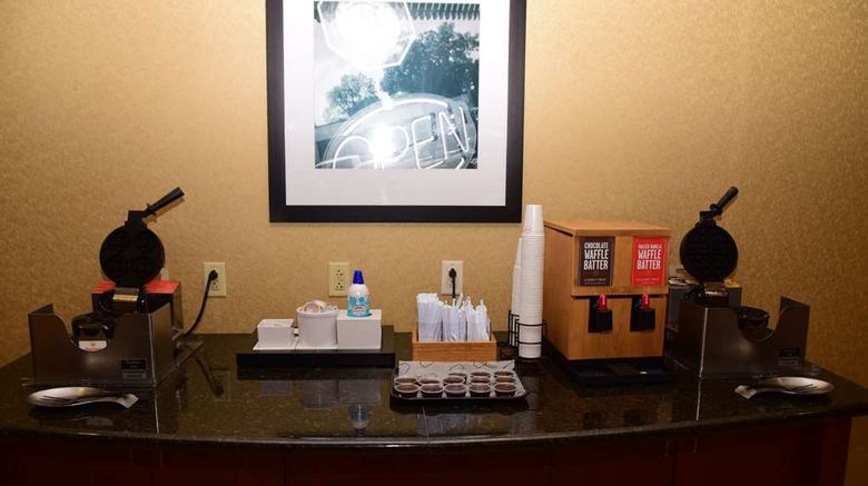 <b>Hampton Inn Restaurant</b>. Images powered by <a href="https://iceportal.shijigroup.com/" title="IcePortal" target="_blank">IcePortal</a>.