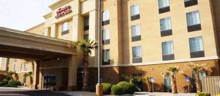 Hampton Inn and Suites Kingman Exterior