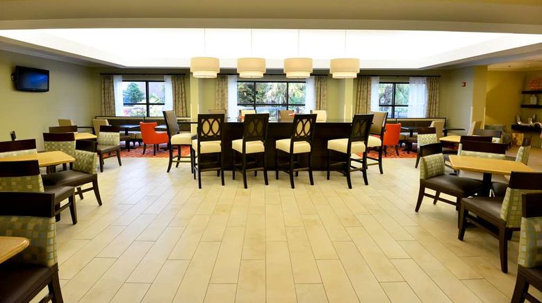 <b>Hampton Inn Wilmington-Medical Park Restaurant</b>. Images powered by <a href="https://iceportal.shijigroup.com/" title="IcePortal" target="_blank">IcePortal</a>.