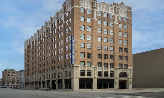 Hampton Inn Indianapolis Downtown Circle Centre Exterior