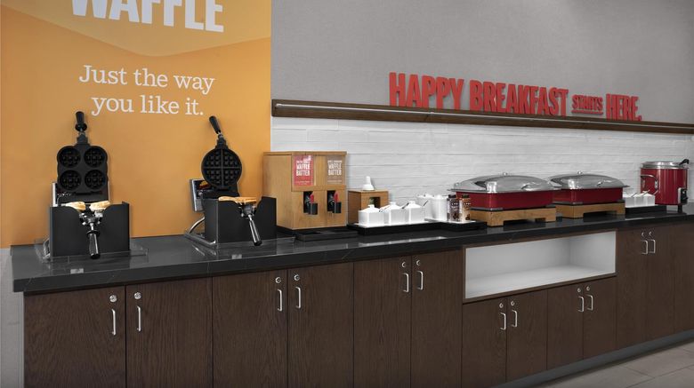<b>Hampton Inn Indianapolis Downtown Circle Centre Restaurant</b>. Images powered by <a href="https://iceportal.shijigroup.com/" title="IcePortal" target="_blank">IcePortal</a>.