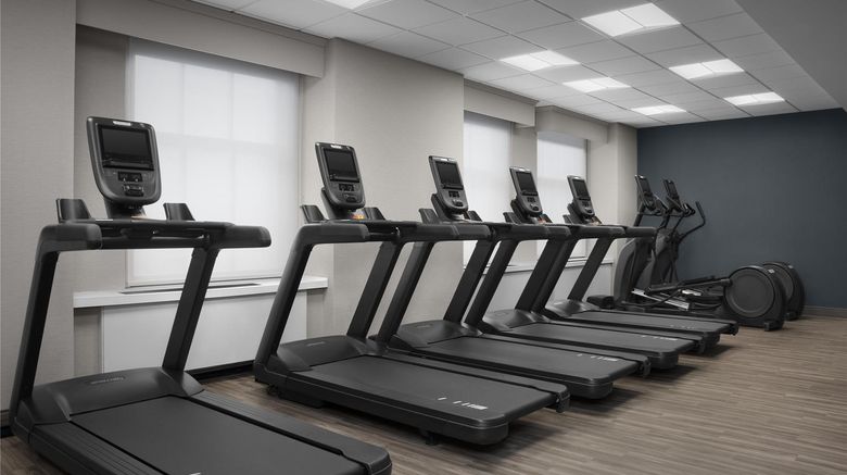 <b>Hampton Inn Indianapolis Downtown Circle Centre Health</b>. Images powered by <a href="https://iceportal.shijigroup.com/" title="IcePortal" target="_blank">IcePortal</a>.