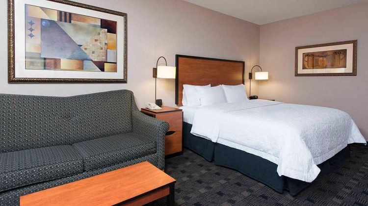 Hampton Inn & Suites Fishers Room