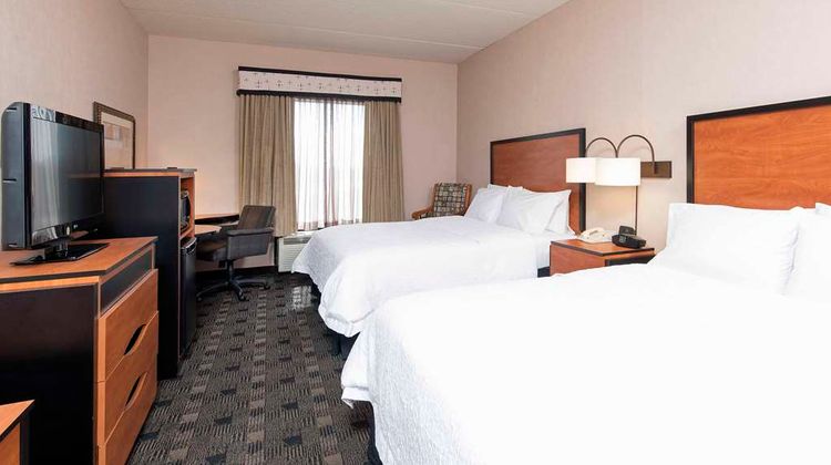 Hampton Inn & Suites Fishers Room